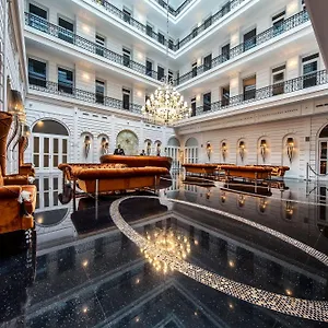 4* Отель Prestige