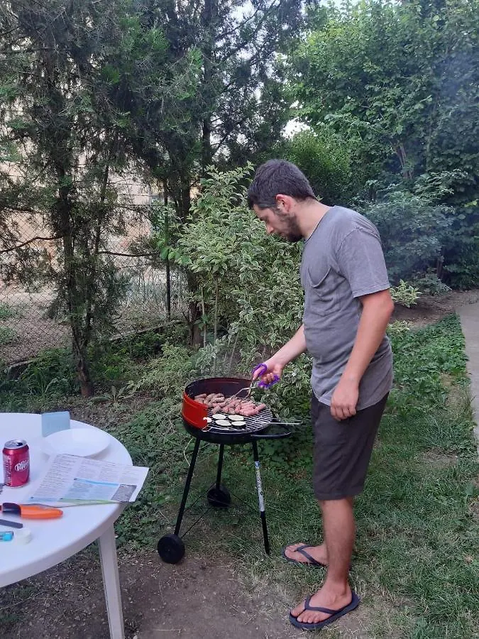 Budapest Garden Hostel المجر